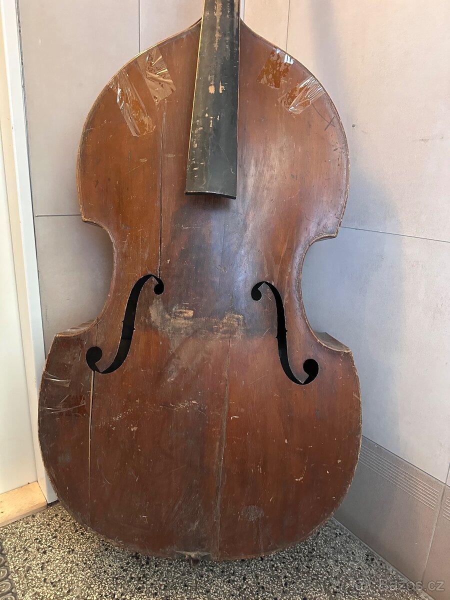 Koupím staré smyčcové nástroje