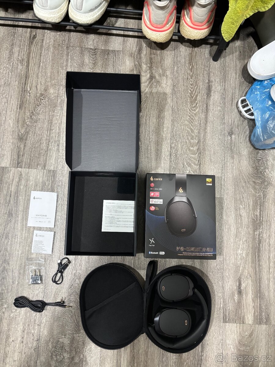 Sluchátka Edifier WH950NB