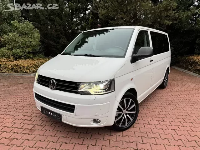 VW Multivan T5 2.0 TDI 103kW,4x4,Webasto,Xenon,Tažné,Navi.