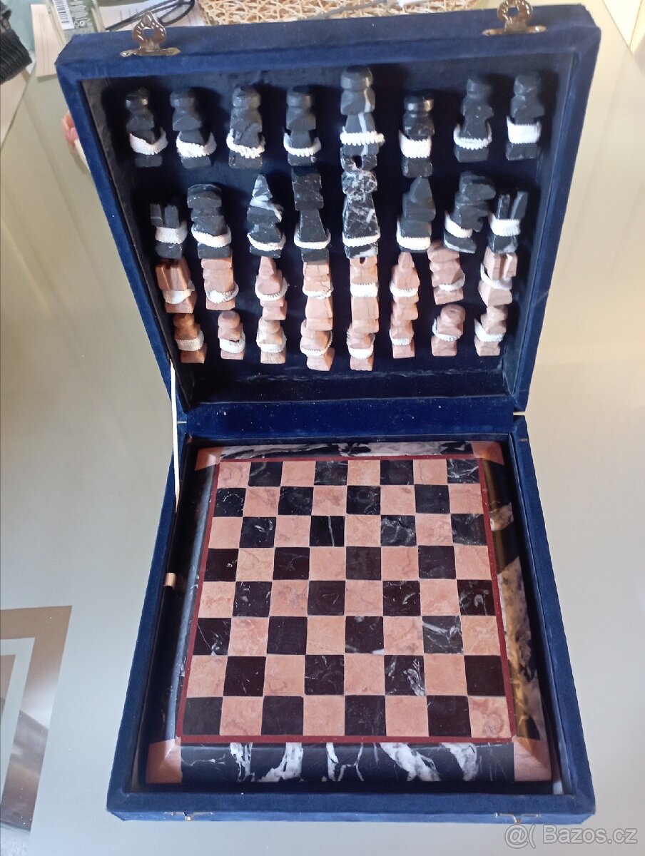 Hand made staré šachy