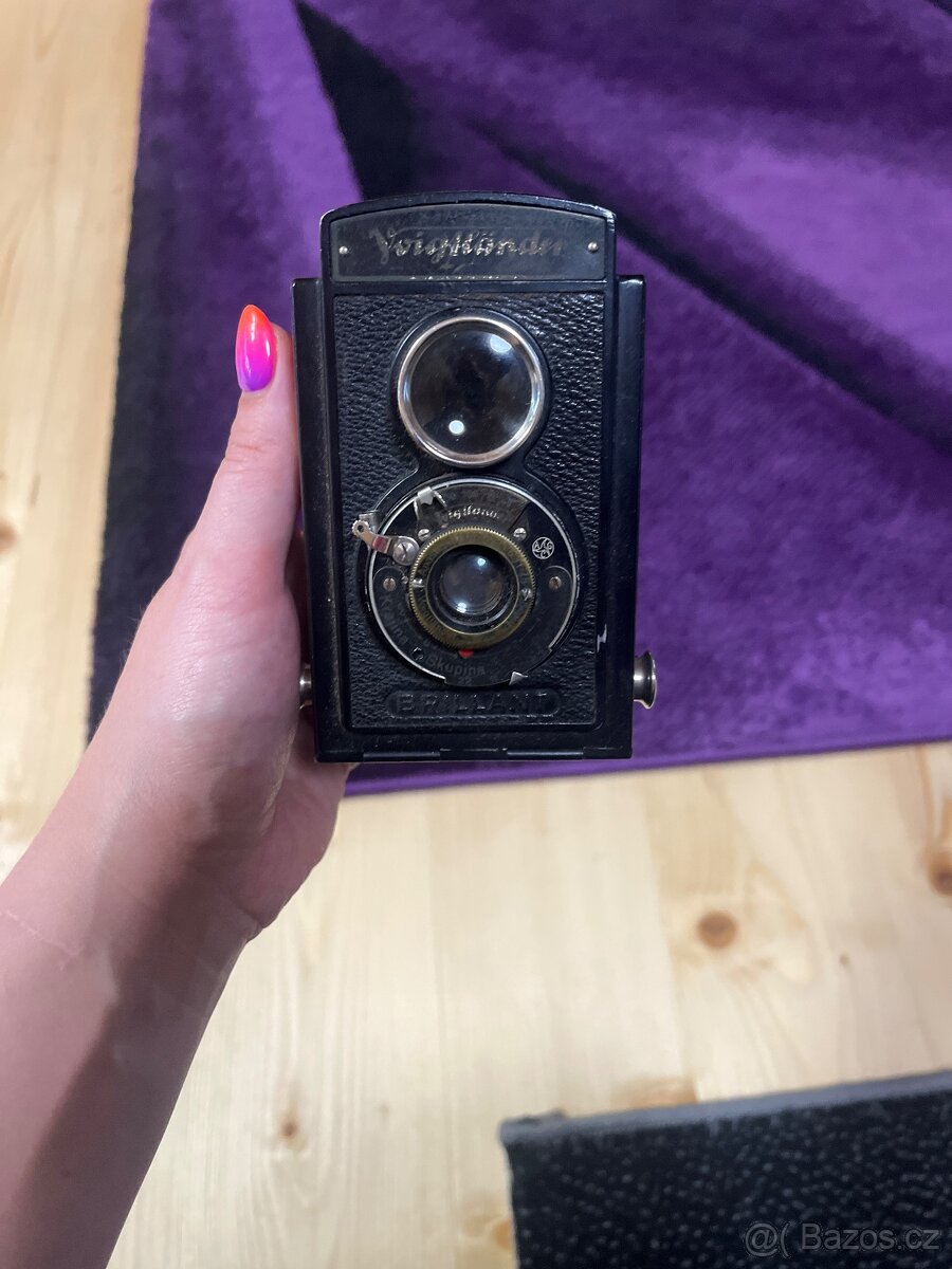 Starý fotoaparát Voigtländer Brillant + pouzdro