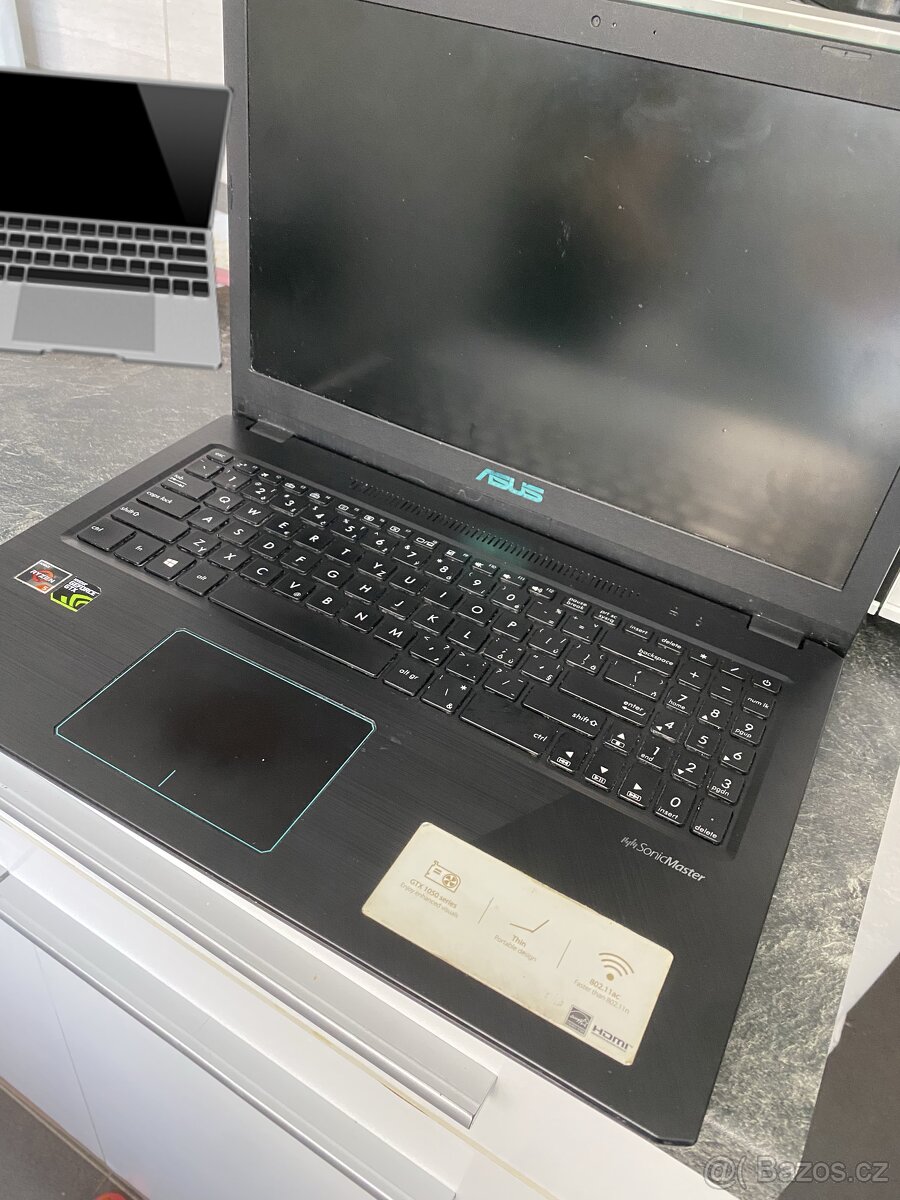 Herní notebook ryzen 5 Gtx 1050 možná vymena
