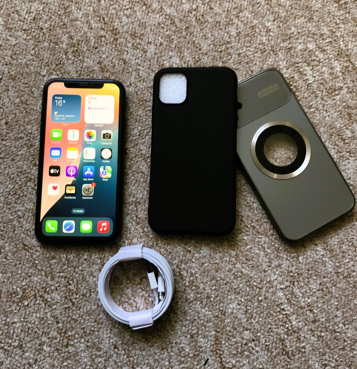Apple Iphone 11 64GB krásný černý ✅ bat: 100% - HEZKÝ STAV