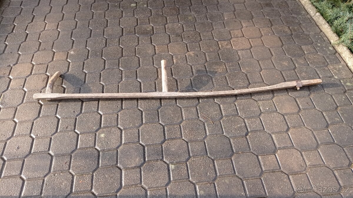 Držadlo kosy, kosisko.