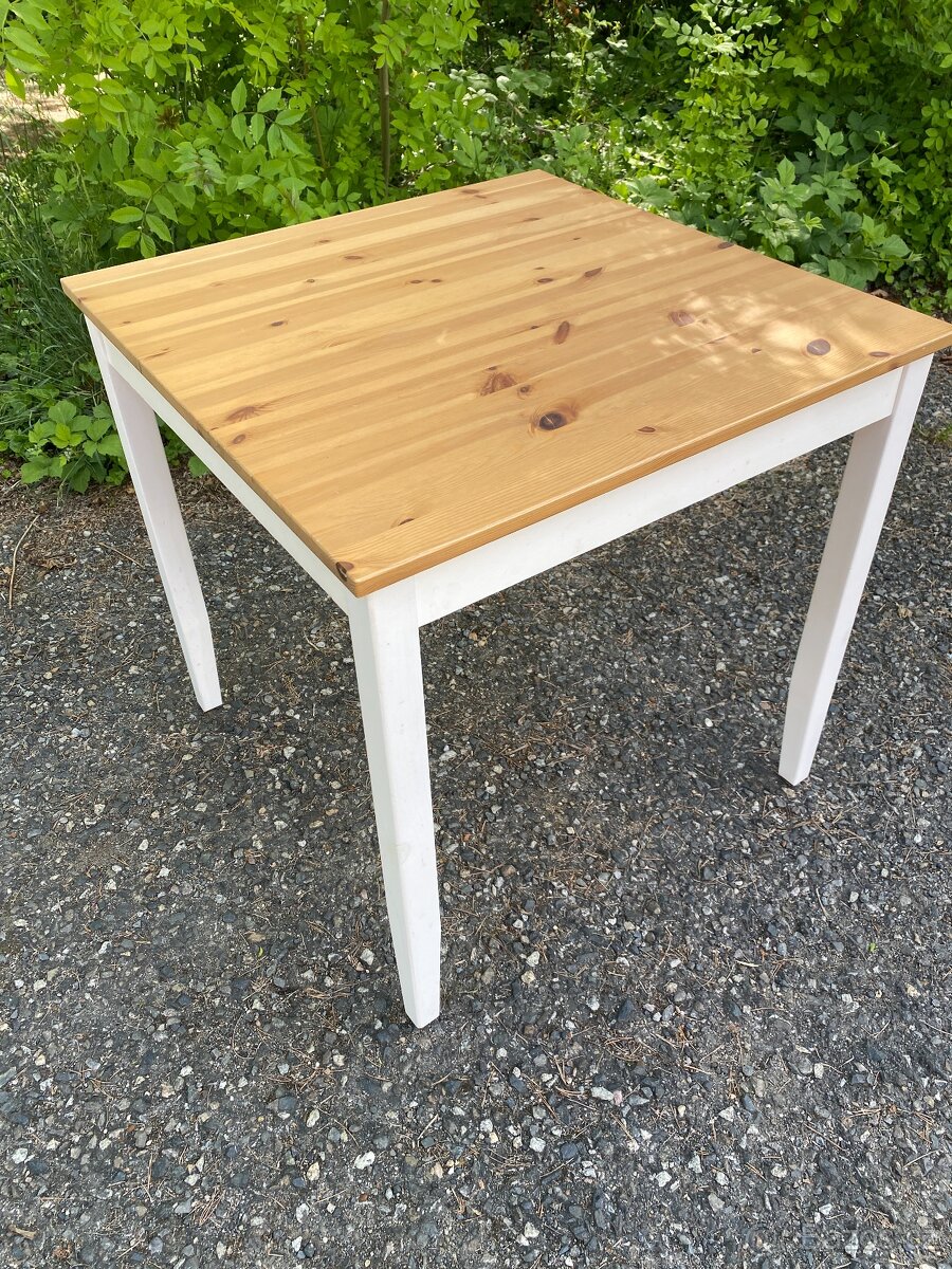Jídelní stůl IKEA Lerhamn