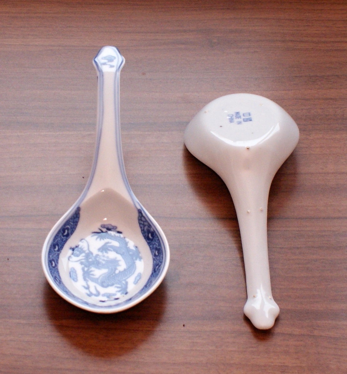 Čínské porcelánové lžíce