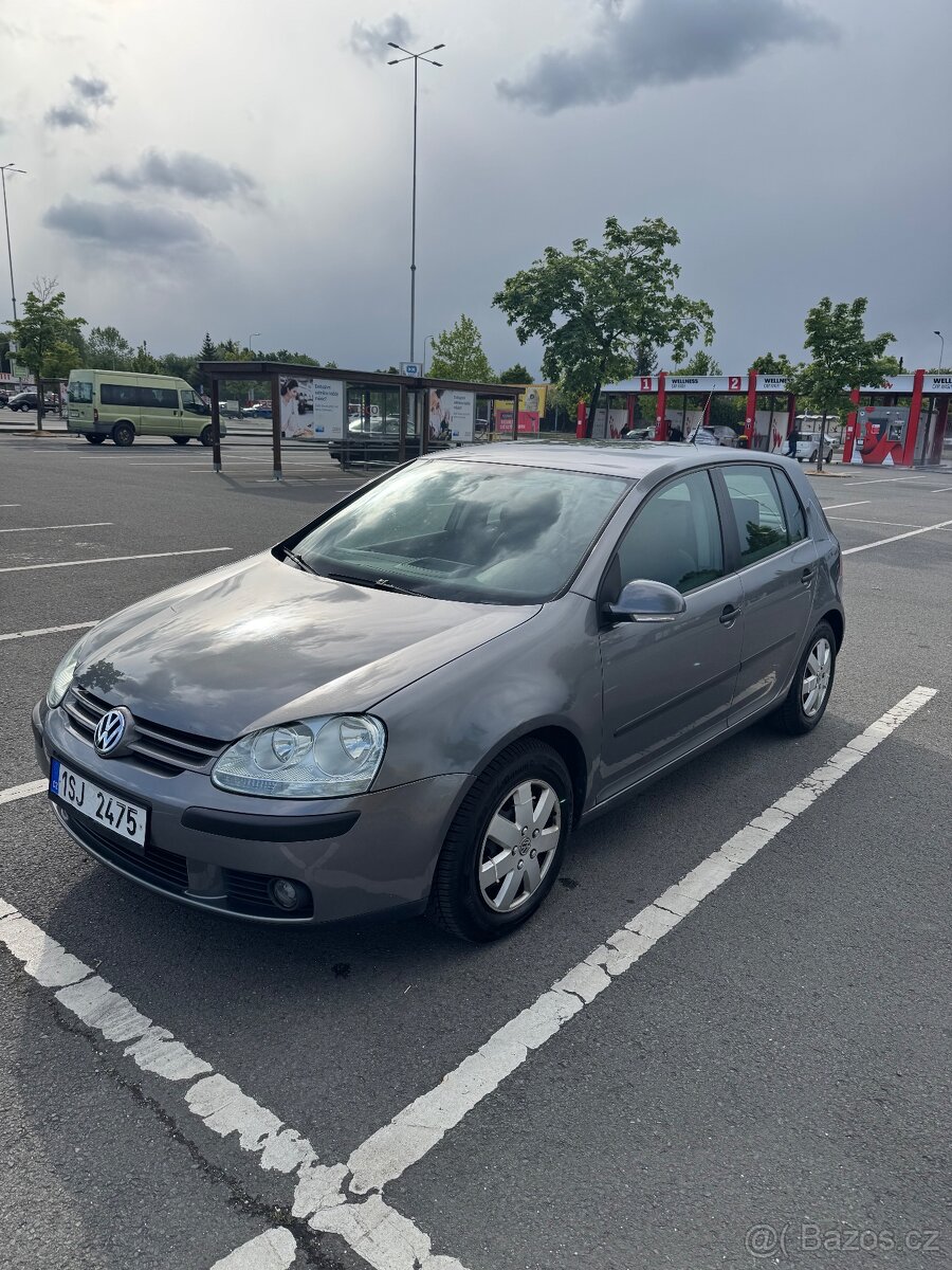 Volkswagen Golf V 1.4 16V