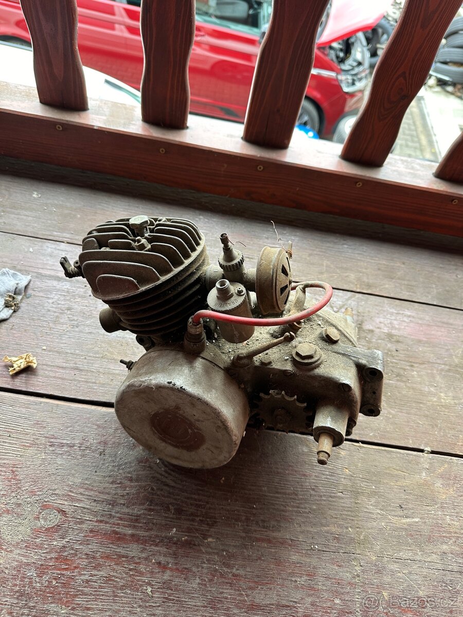 Čz 98 - Motor