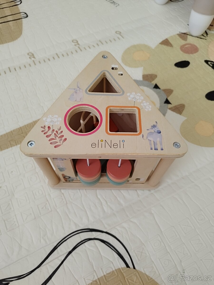 Elineli activity board trojuhelnik + robot fisherprice