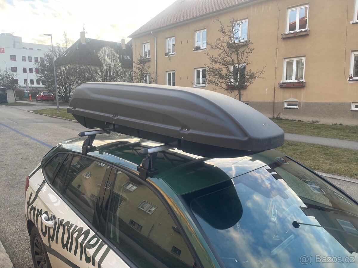 STŘEŠNÍ BOX HAKR RELAX 310 LITRŮ - ŠEDÝ