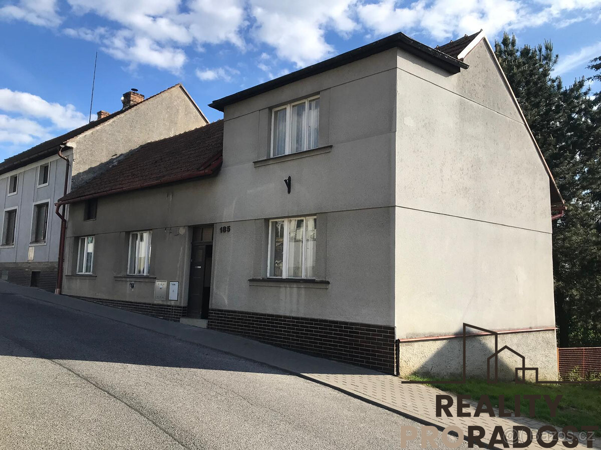 Rodinný dům s duší a historií – Libáň u Jičína, 5+kk s půdou