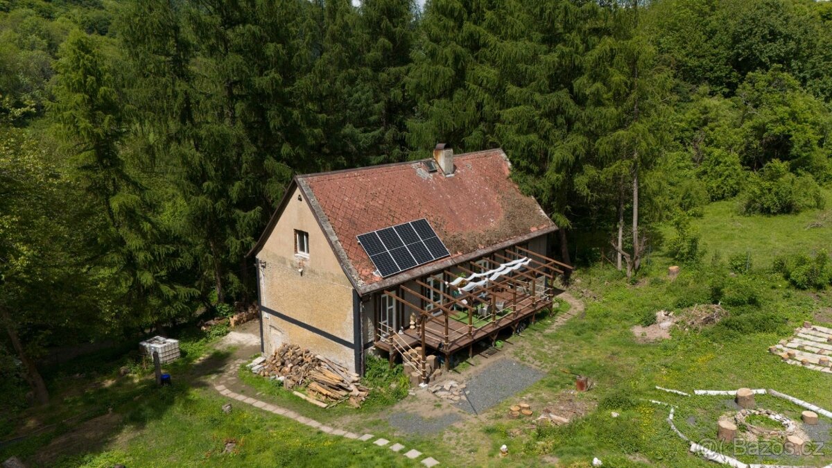 Rodinný dům na samotě/chalupa s číslem popisným