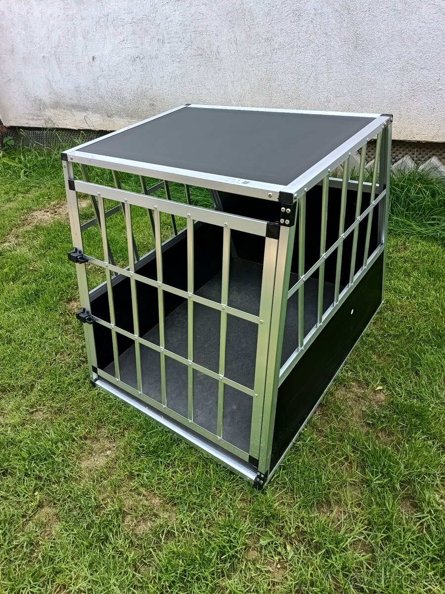 Klec do auto pro psa