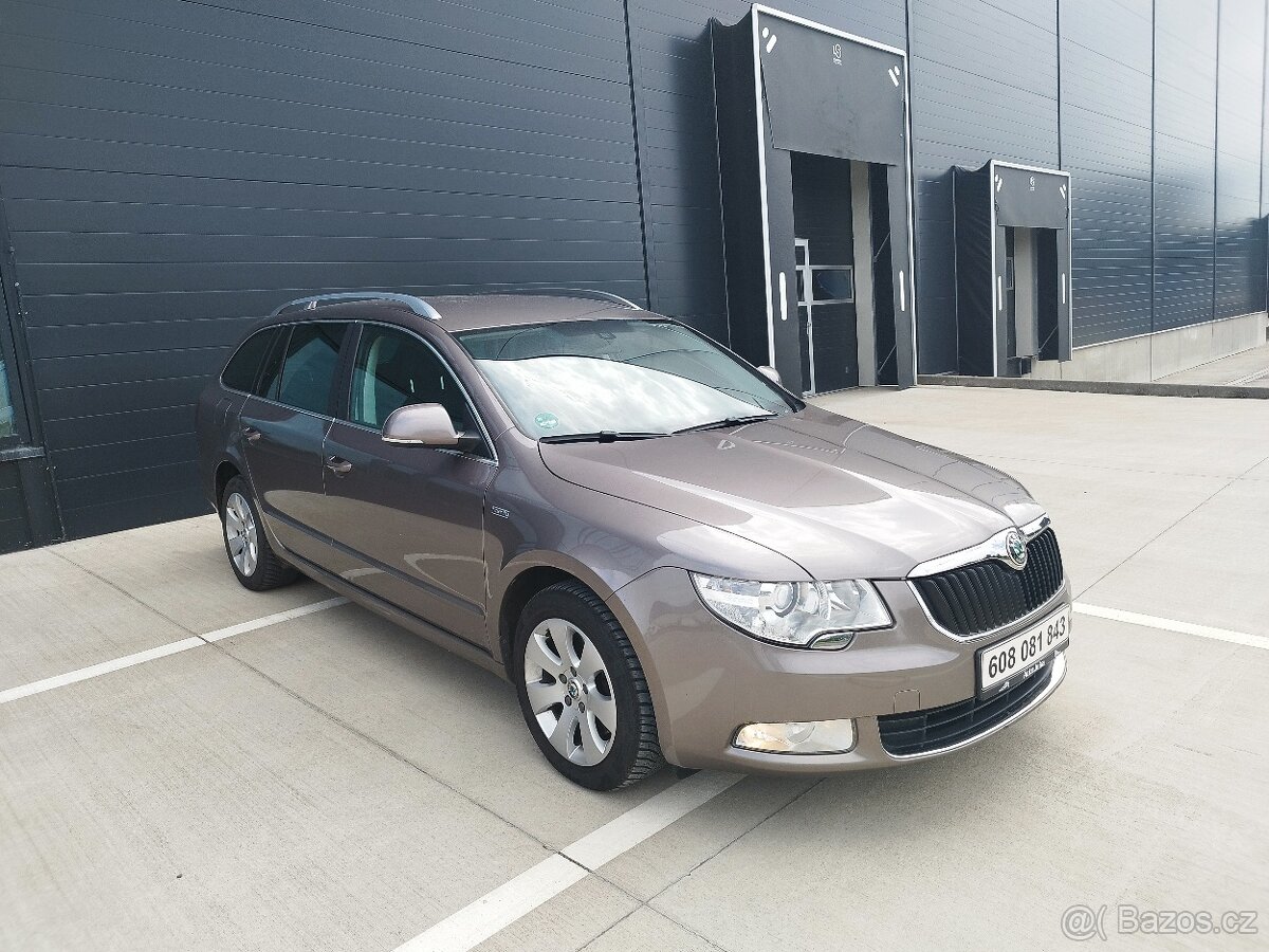 ŠKODA SUPERB II. 2.0TDI, 2011, SERVISNÍ KNIHA