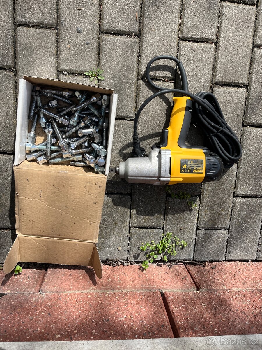 DW292 dewalt rázový utahovák - nový + 6ti hran šrouby