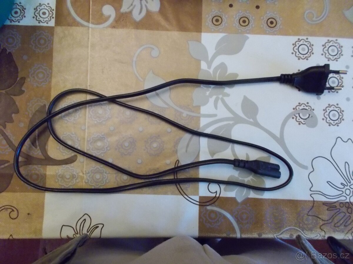 Síťový kabel