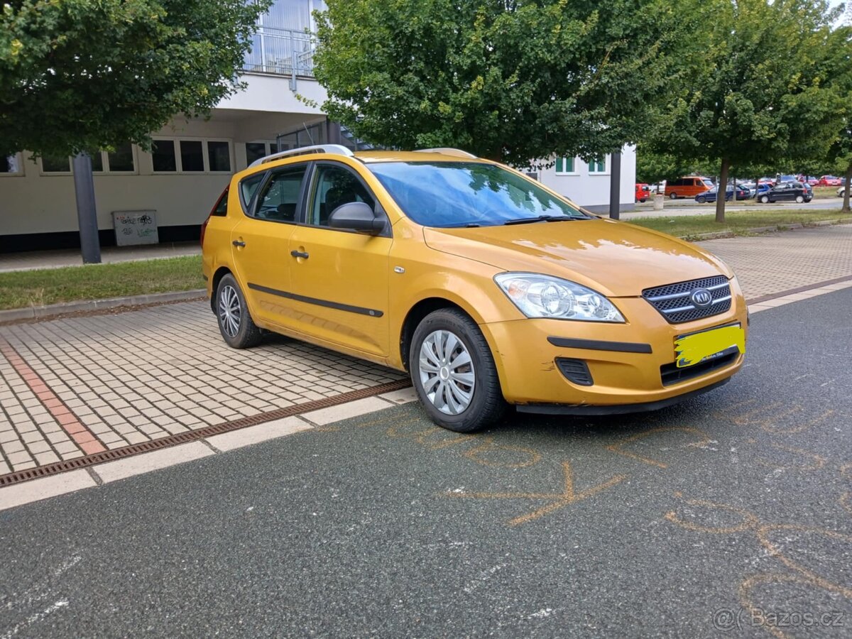 Kia Ceed 1.4i 80KW Rok Výroby 2010  Combi