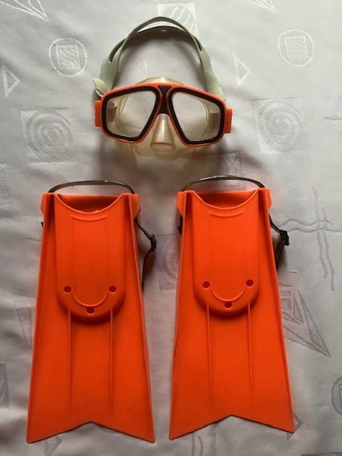 Ploutve a potápěčské brýle - oranžové = 100 Kč