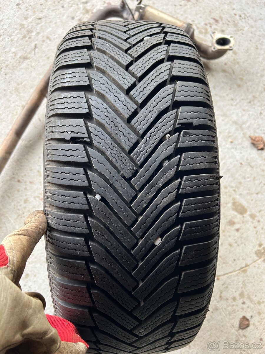 Org. zimni pneu s diskem Opel Zafira 225/50R17
