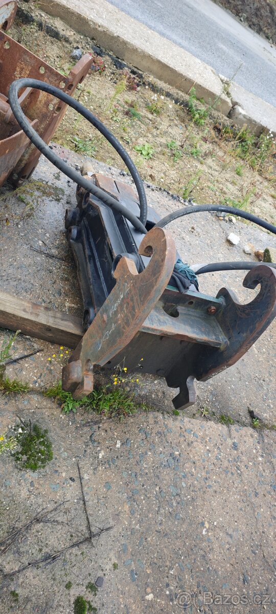 Hydraulické bourací kladivo