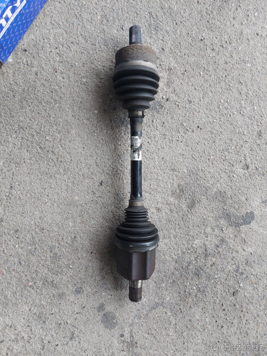 Volvo xc90 levá přední poloosa