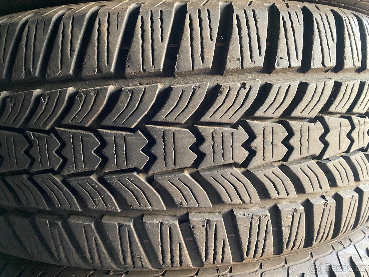 Zimní pneu 205/60/R16 Sava