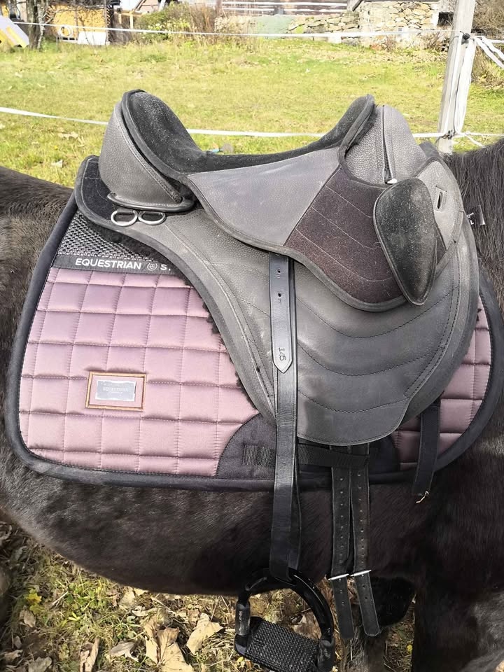 Bezkostrové sedlo Barefoot Just Adjust