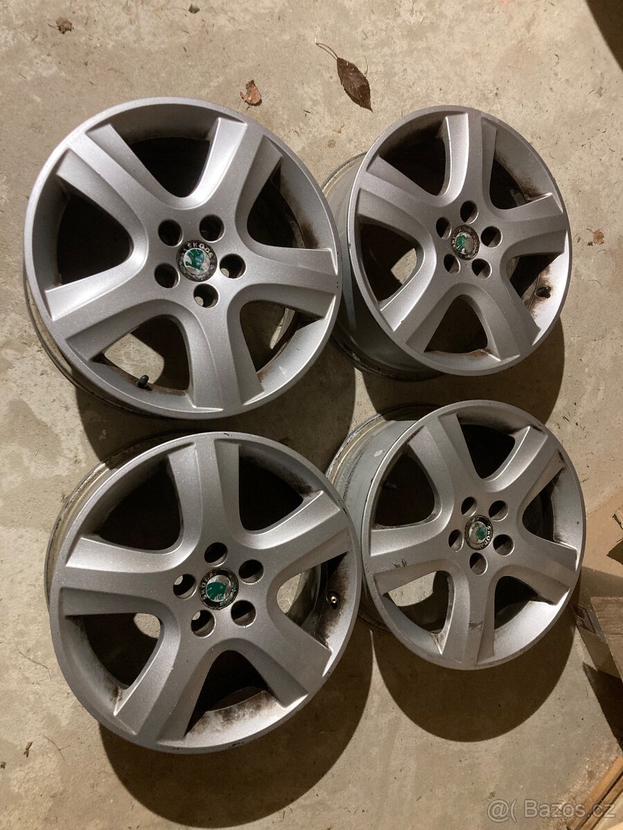 Litinové disky originální 16 palců z Octavia 1