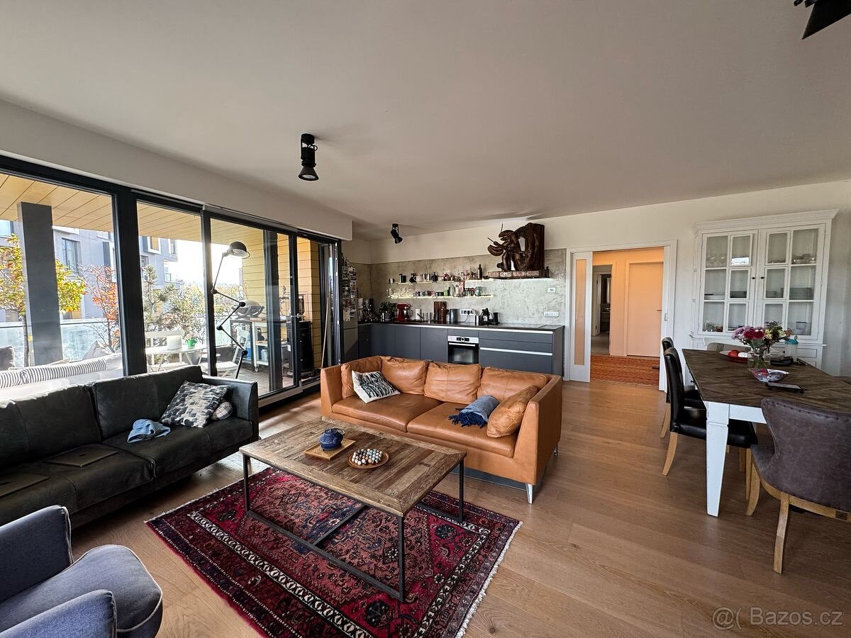 Pronájem bytu 3+kk 96 m² Menclova, Praha - Libeň