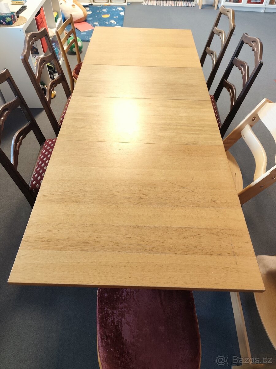 Rozkládací stůl IKEA Bjursta