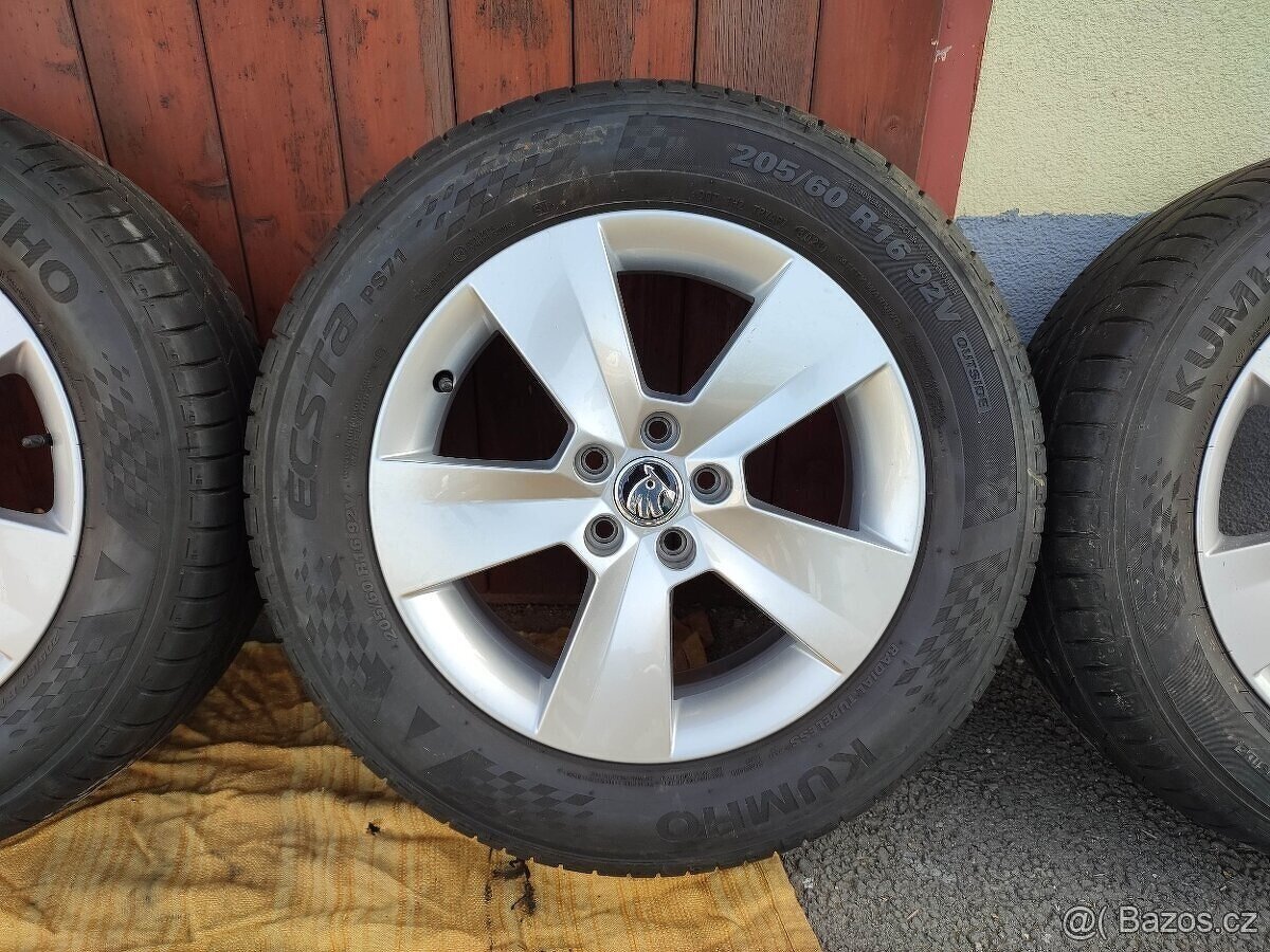 NOVÁ letní sada Škoda Kamiq 5x100 r16 pneu Kumho 205/60 r16