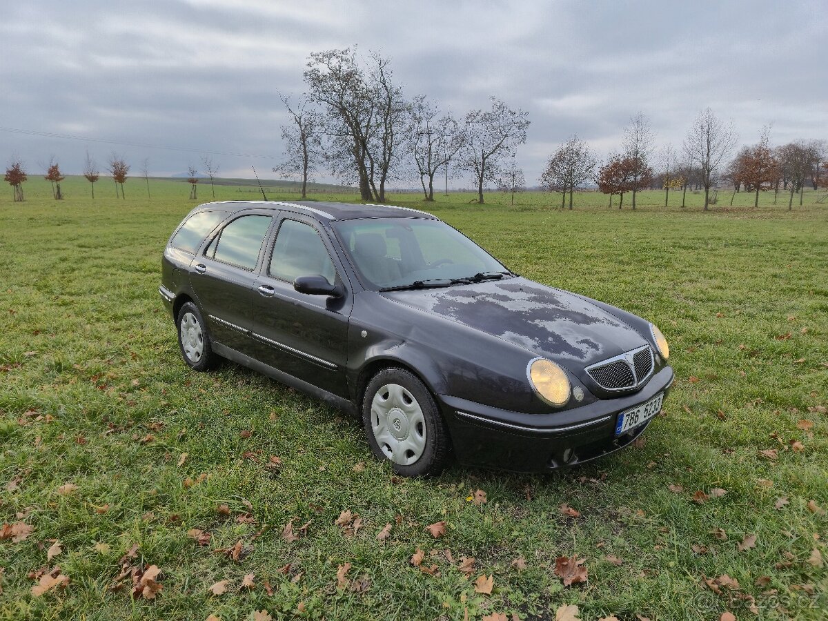 Lancia Lybra SW 2.4 JTD