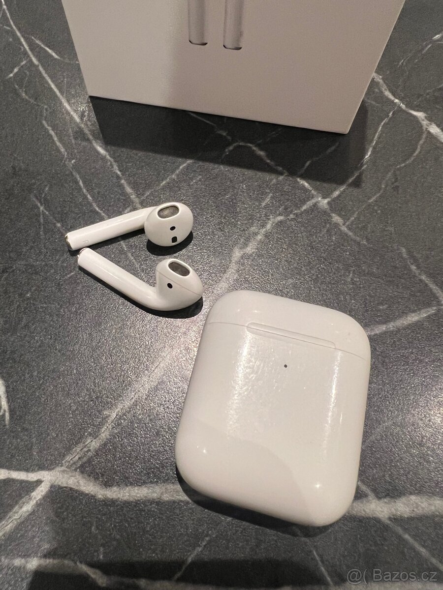 Apple AirPods
