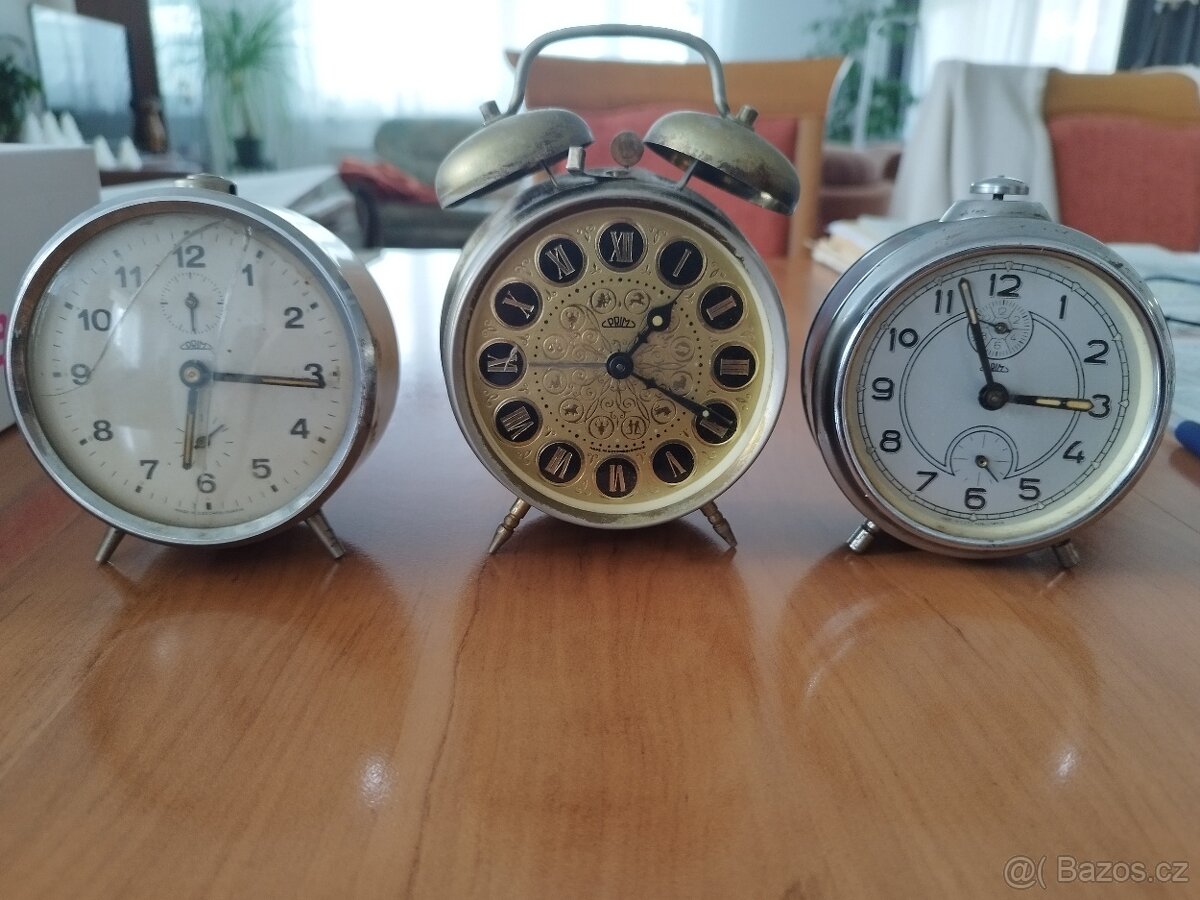 Staré budíky a hodinky