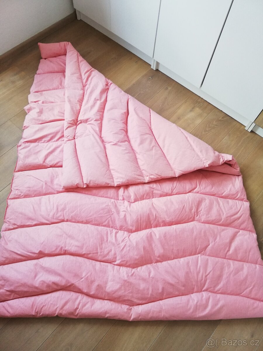 Prodám 2 ks péřových dek