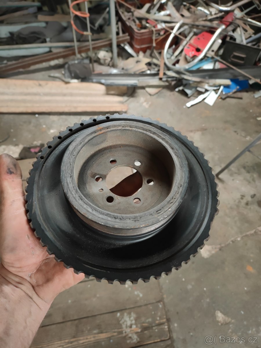 BMW E36 m52 řemenice