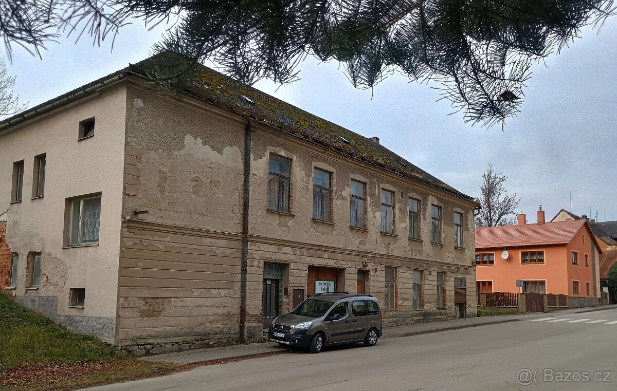 RD Jindřichův Hradec - Lodhéřov + stavební parcela