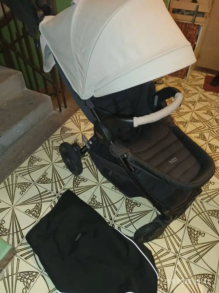 Prodám kočárek Britax plus