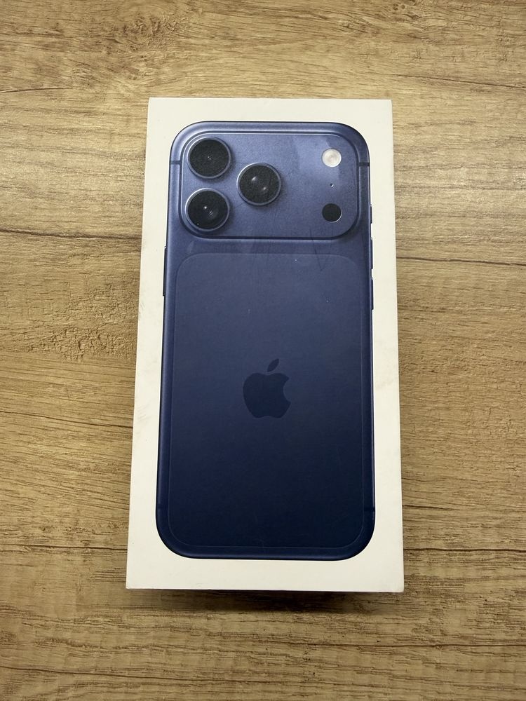 Nový iPhone 17 Pro 512GB deep blue