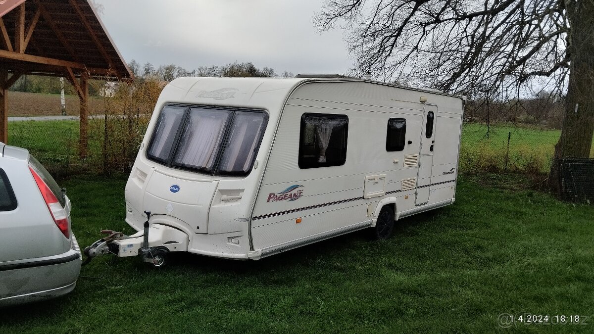 Přívěsný karavan