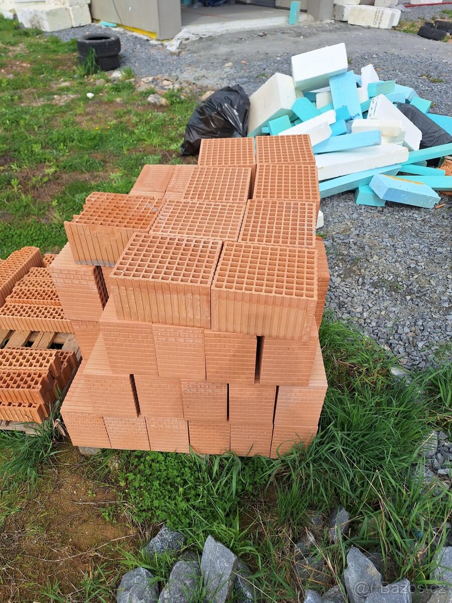 Cihly HELUZ 300/250 N P15