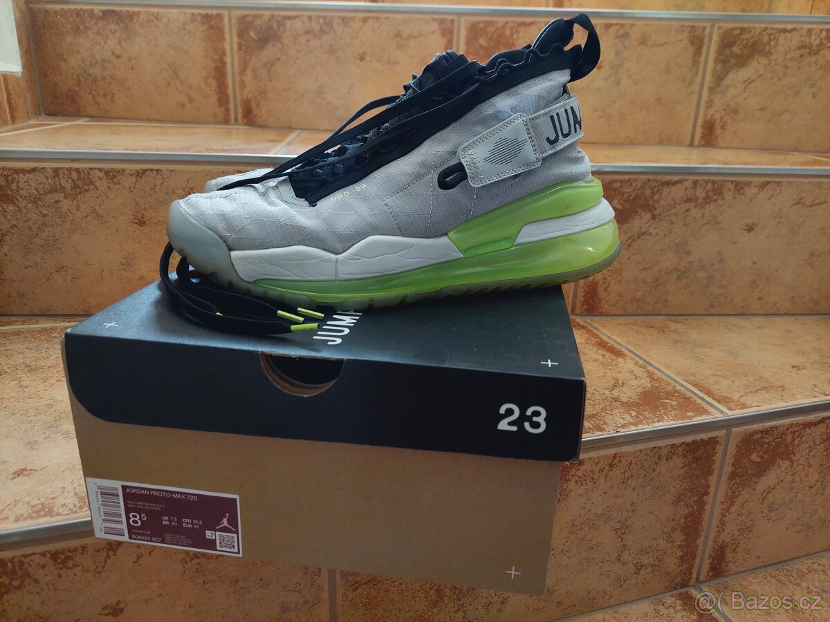 Air Jordan Jumpman 000 23, vel. 42 SLEVA