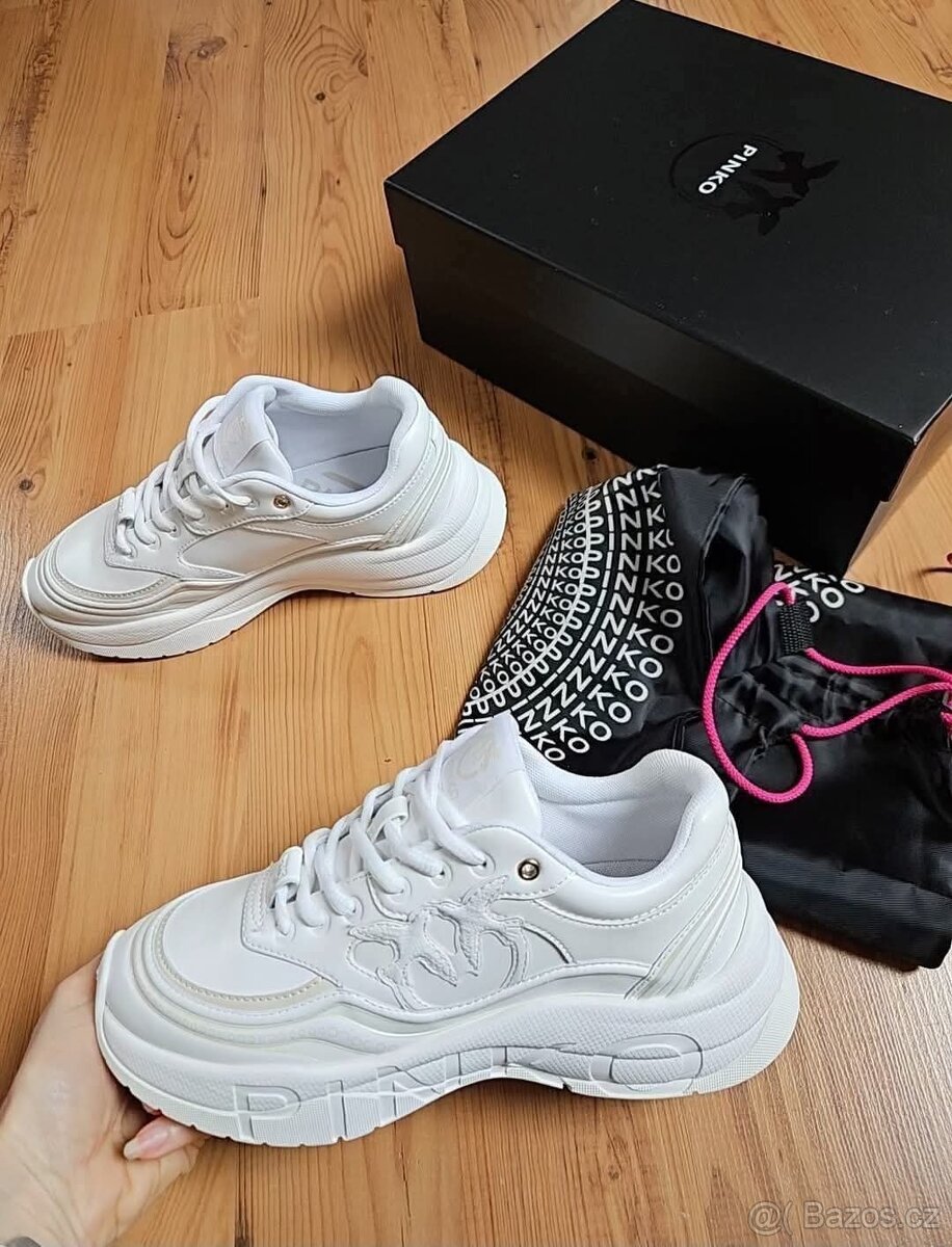 Pinko kožené sneakers vel.40 nové original