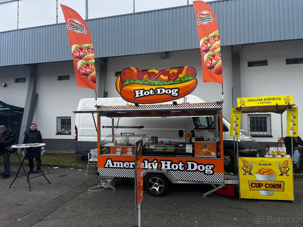 Pojízdná prodejna Americké hot-dogy