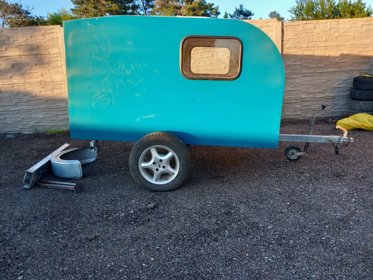 Mini karavan Laminátový
