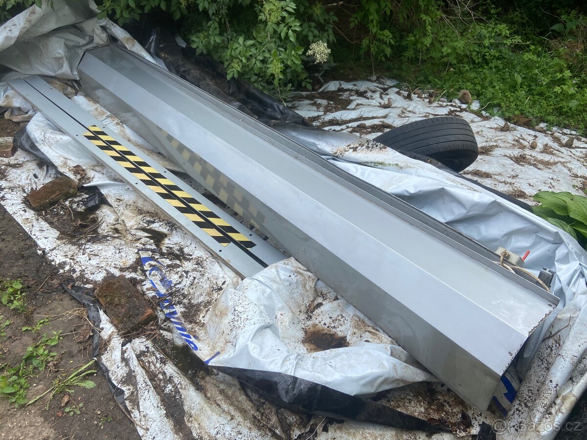 Rolovací garážová vrata 3200x2600