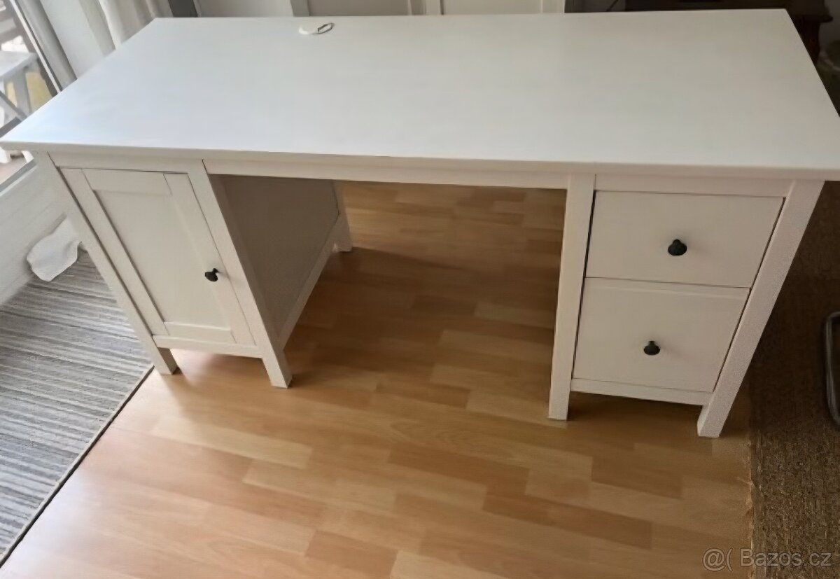 Hemnes psací stůl