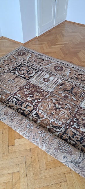 velký koberec 4,30 x 3 m