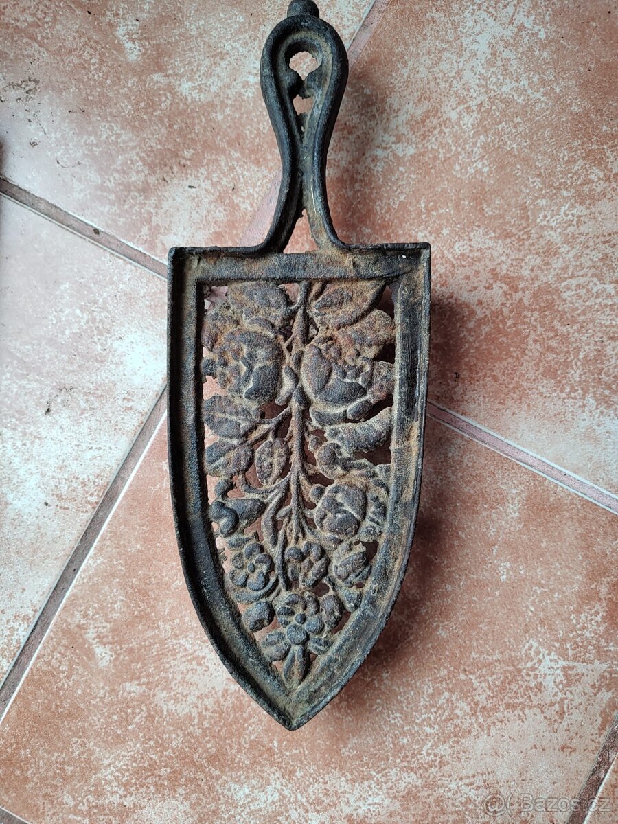 Stojan pod žehličku