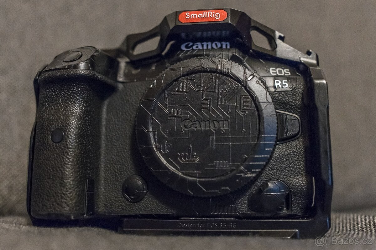 Canon EOS R5 + Smallrig klec + 128Gb CFexpres karta